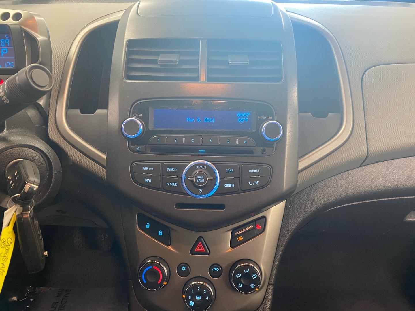 2012 SILVER /black Chevrolet Sonic (1G1JC5SH5C4) , located at 533 S West End Blvd., Quakertown, PA, 18951, (877) 257-4995, 40.343994, -75.303604 - INCLUDED IN THE SALE PRICE OF EVERY VEHICLE: 48 Hour Money Back Guarantee 6 Month - 6,000 Mile Warranty Brand New PA State Inspection & Emission $10 Oil Changes for the Life of the Loan Complete CARFAX - Photo#7